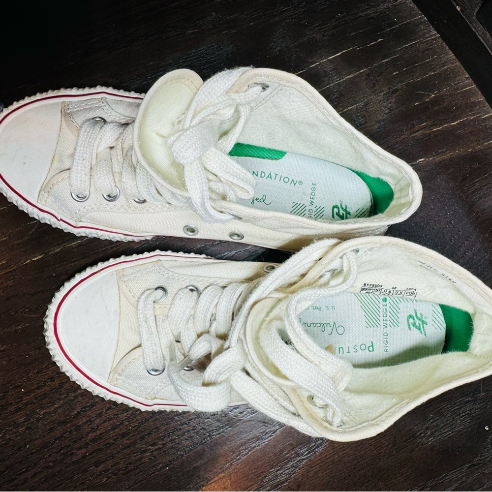 PF Flyers Convers - Picture 3 of 8